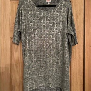 LuLaRoe Gray Textured Short Sleeve Top